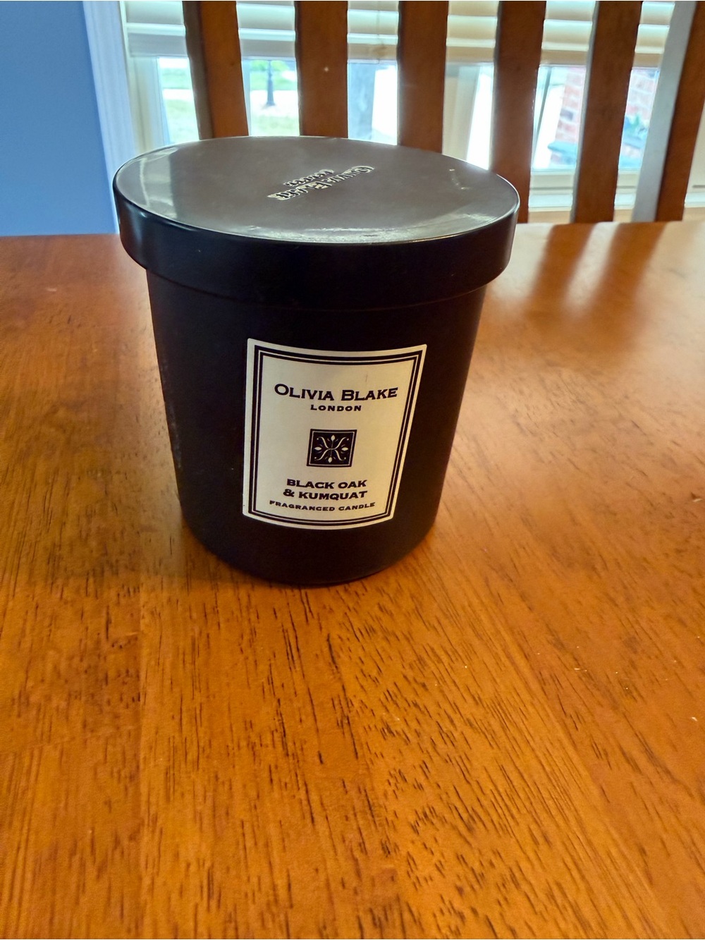 Olivia Blake London Black Oak & Kumquat 5.2 oz Candle